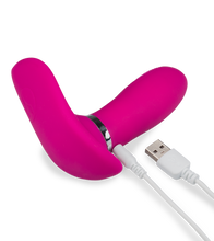 Load image into Gallery viewer, Remote control warming and vibrating wearable dildo