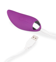 Load image into Gallery viewer, Vibrating love egg with a vibrating clitoris-stimulating remote control